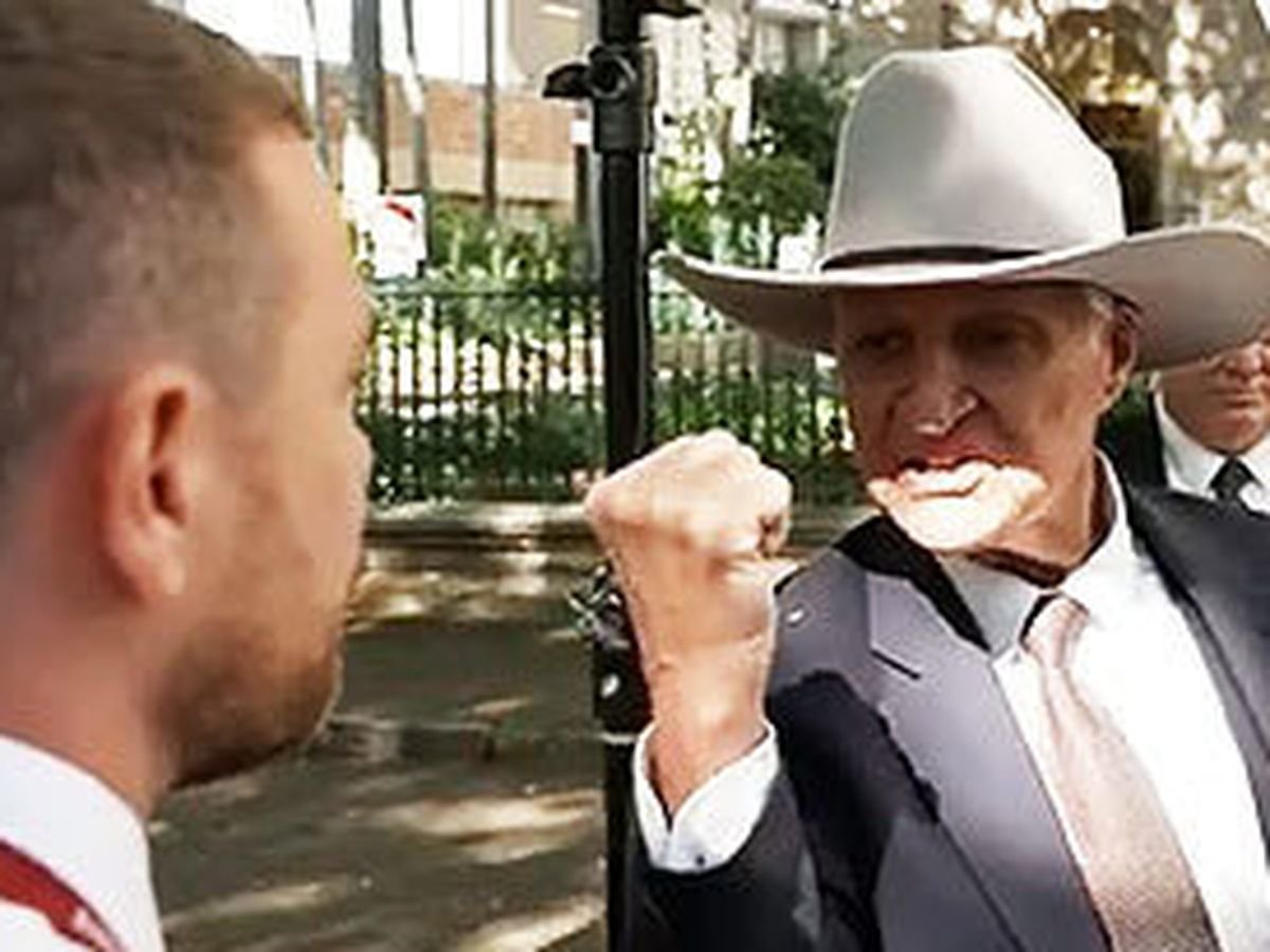 Oz politico Bob Katter, 80, loses shit